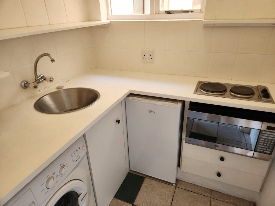 To Let 0 Bedroom Property for Rent in Sea Point Western Cape